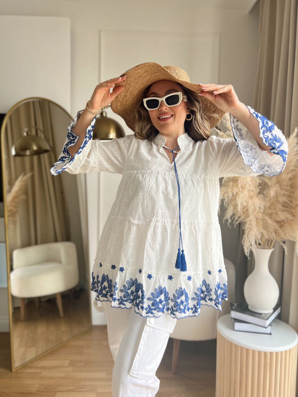 Broderie blouse