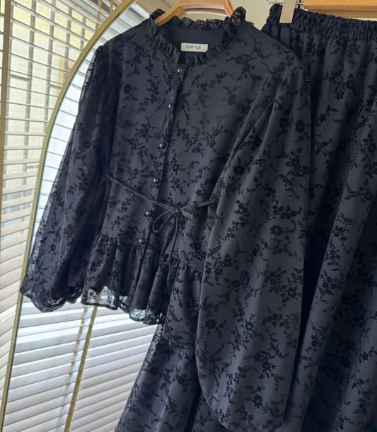 Black Classy Top